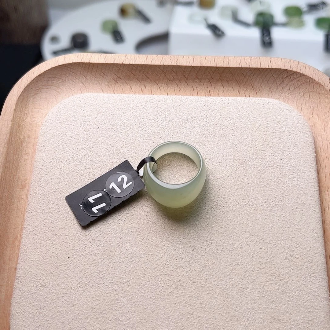 和田玉（糖玉）戒指未镶嵌