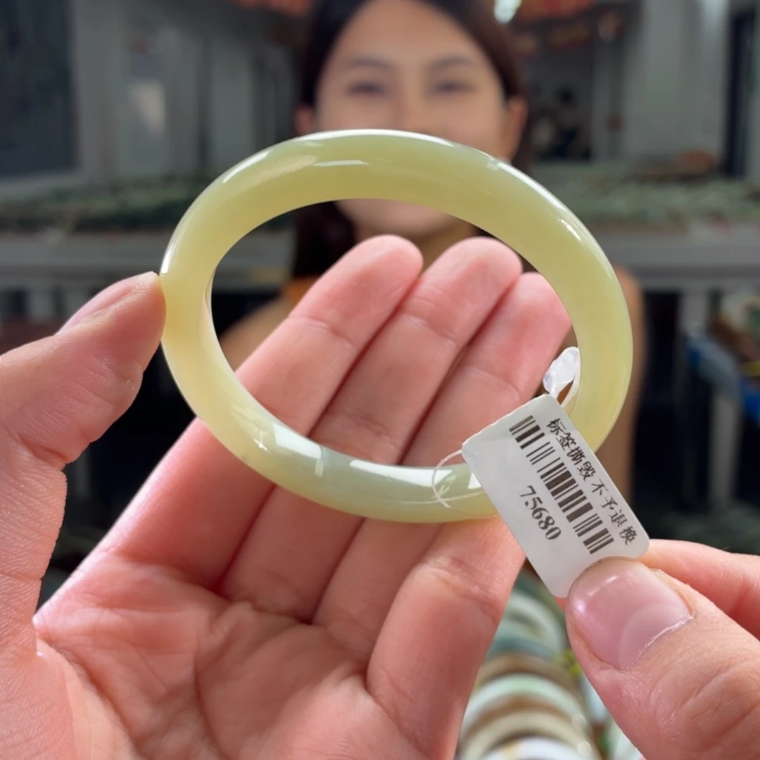 和田玉手镯未镶嵌L****752