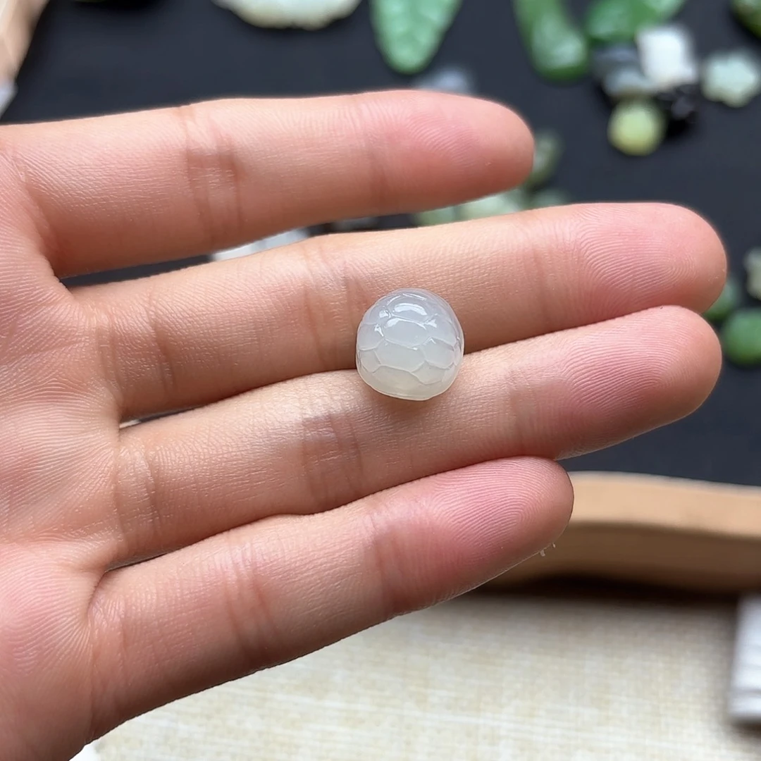 和田玉颈饰未镶嵌艾**景