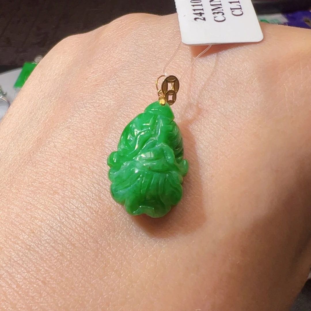 翡翠挂件18K金镶嵌翡翠
