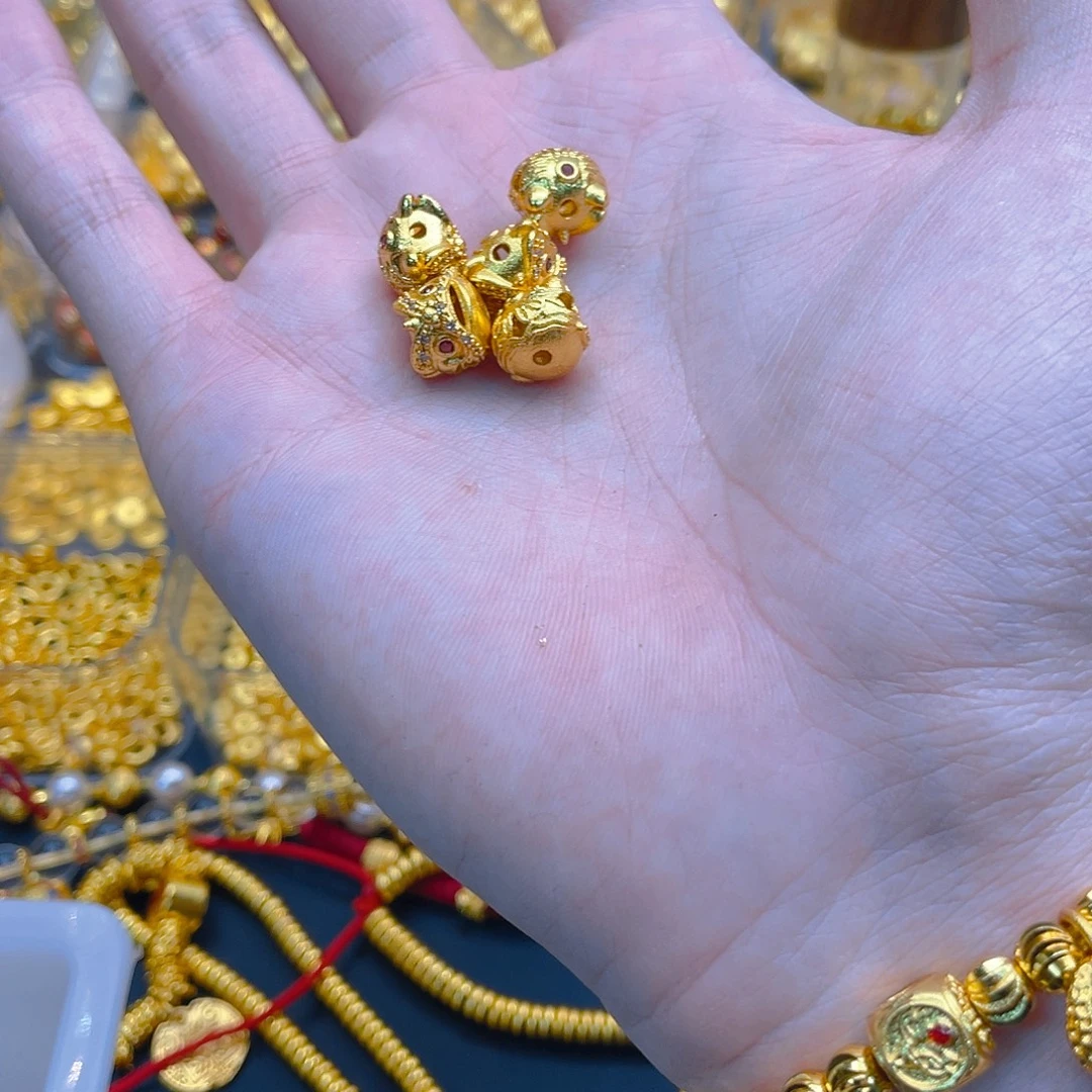 锆石铜合金镶嵌狮子头1颗