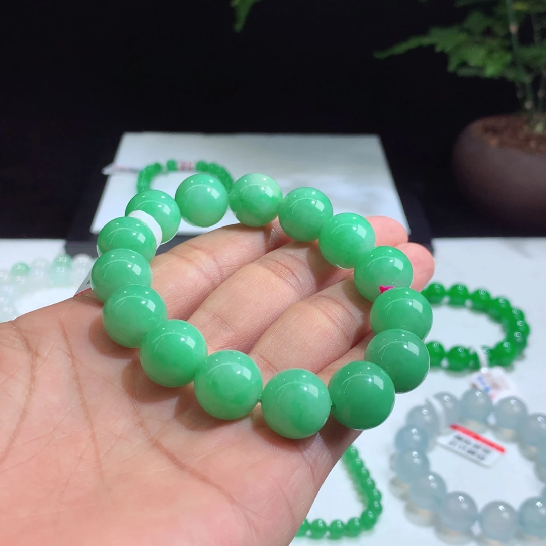 未镶嵌手链翡翠人**戏48小时鉴赏期