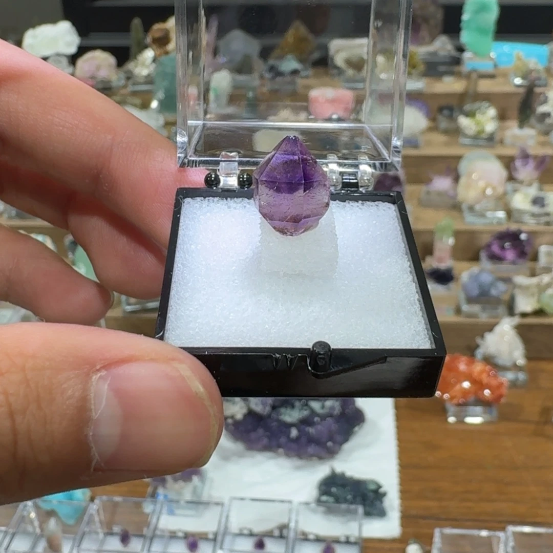 月下珠宝严选矿物