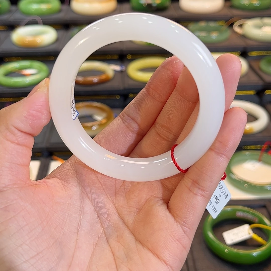 和田玉未镶嵌手镯冰胶细底白玉