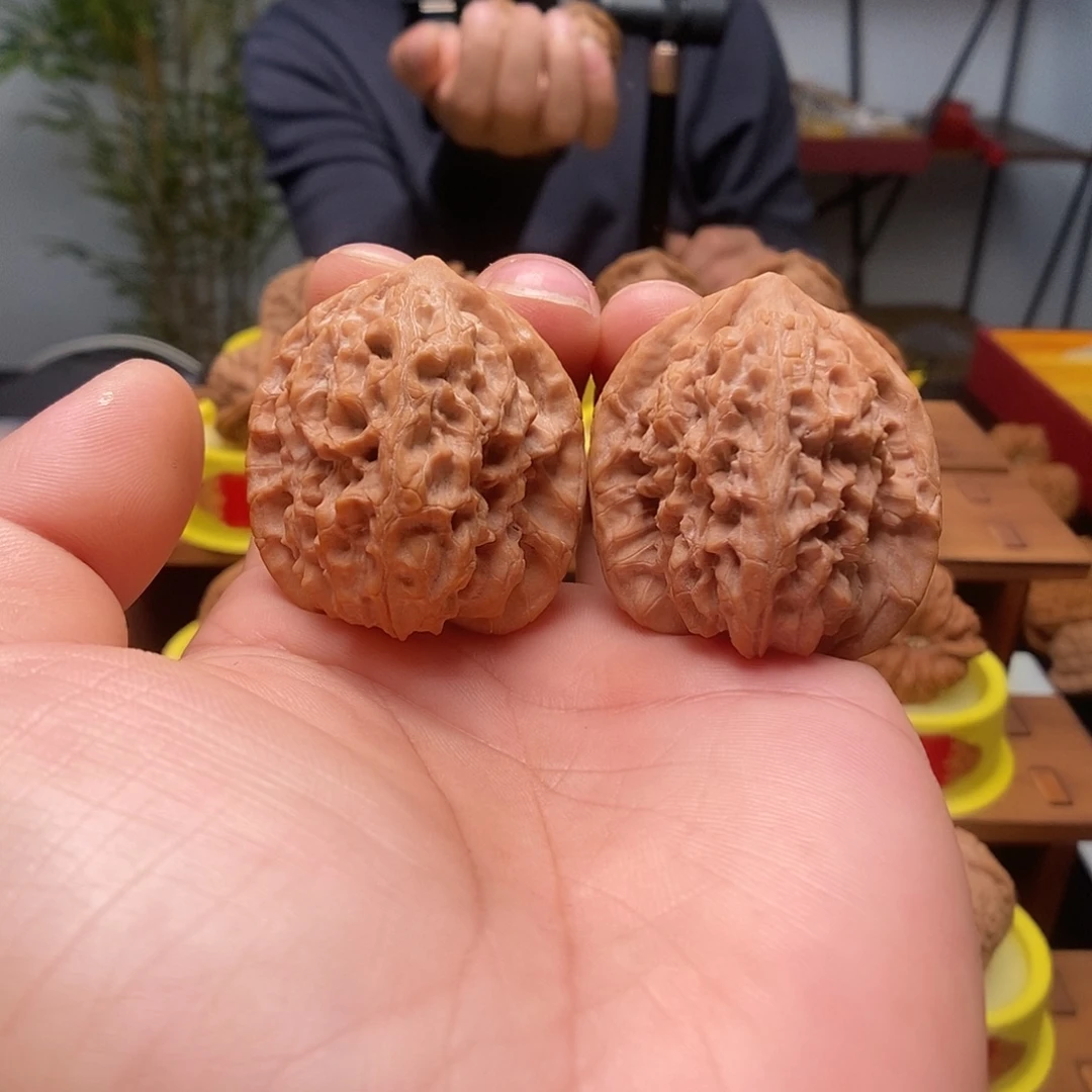 文玩核桃吊坠马老四40