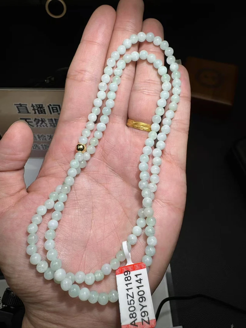 精美天然缅甸A货翡翠项坠多样性发其一