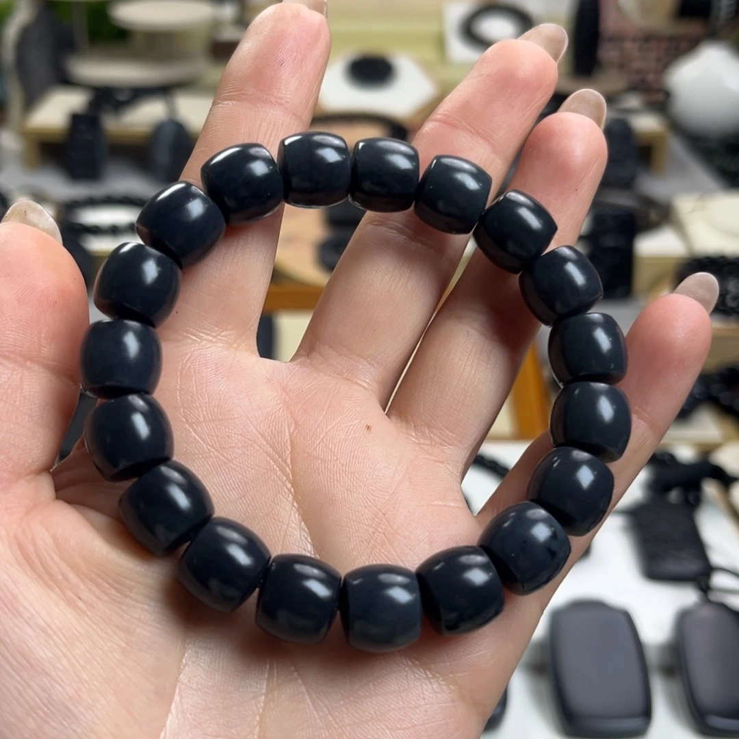 和田玉（墨玉）未镶嵌颈饰啦12直切体验