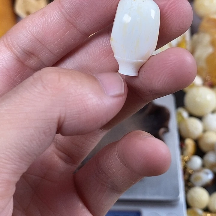 琥珀未镶嵌珠宝奇石我