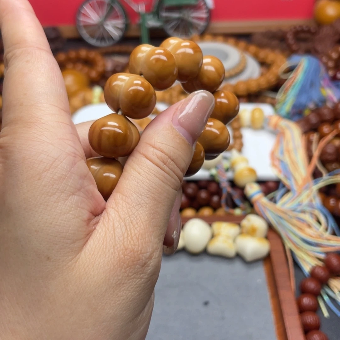 猴头核桃全品18左右屁桃