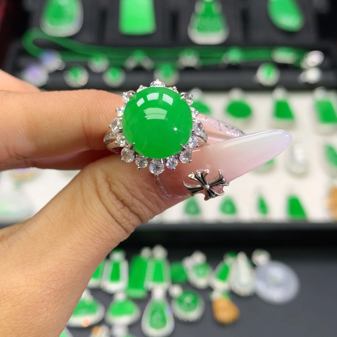 翡翠18K金镶嵌戒指收到货48小时鉴赏期