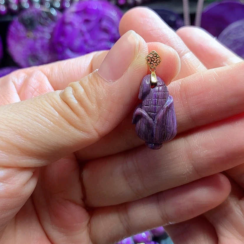 【闪购商品】18K金镶嵌苏纪石（舒俱来）吊坠