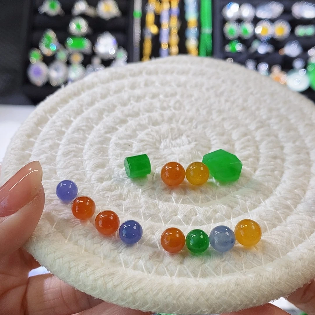 翡翠把件未镶嵌q*买断打孔