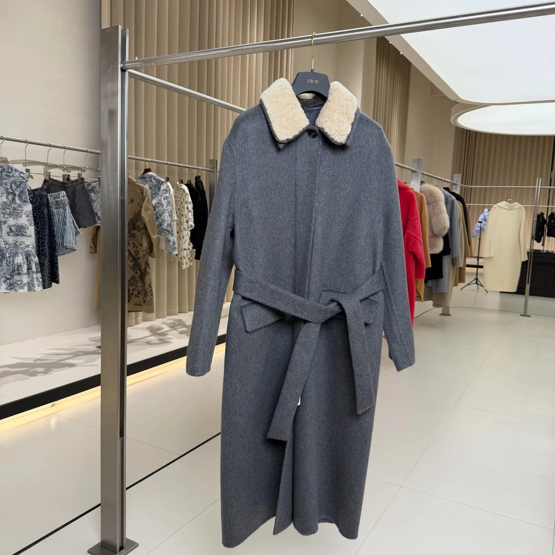 99新 Brunello Cucinelli/布鲁内洛·库奇内利 大衣 40码 GM005619