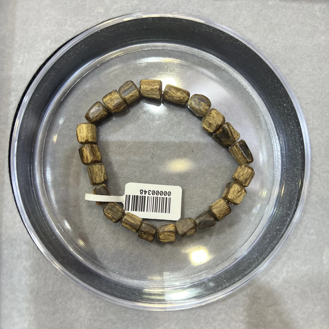 沉香(主任推荐)【野生】富森红土单圈手串00000348