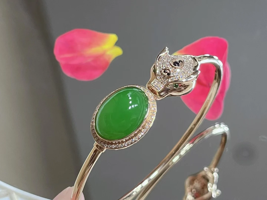 和田玉碧玉苹果绿18k金镶半椭圆豹头手环