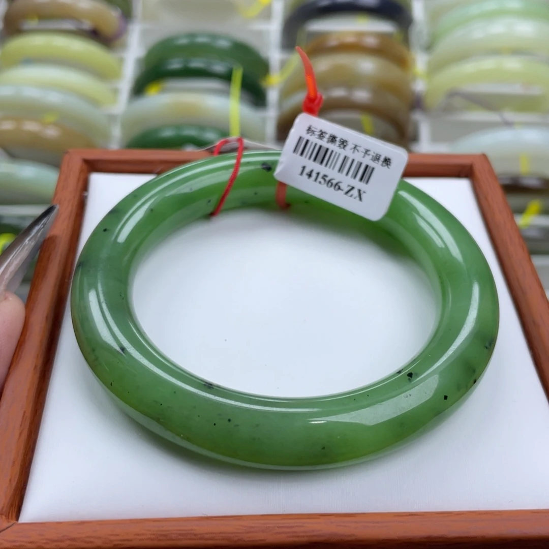 【闪购商品】未镶嵌手镯和田玉59 56/57 果阳绿