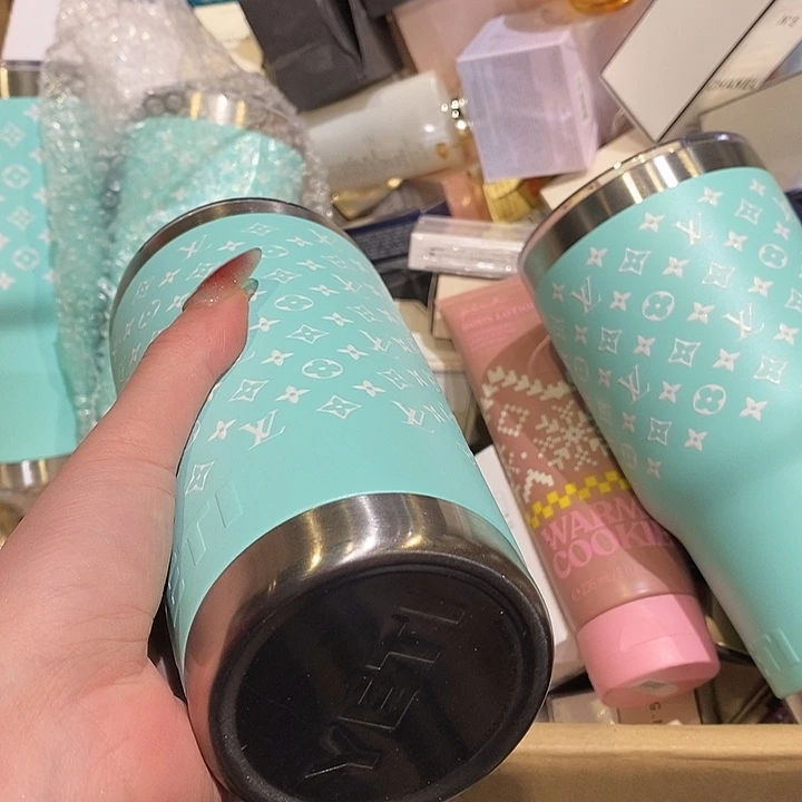 H***o花岗石铁合金MAUR中古香水沐浴露持久留香