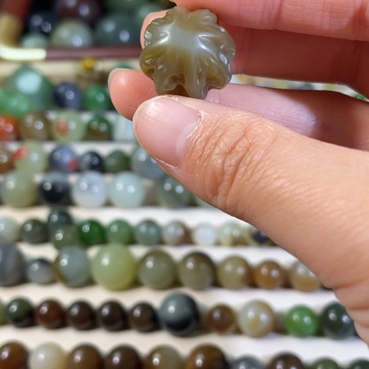 和田玉（糖玉）未镶嵌珠宝半成品20