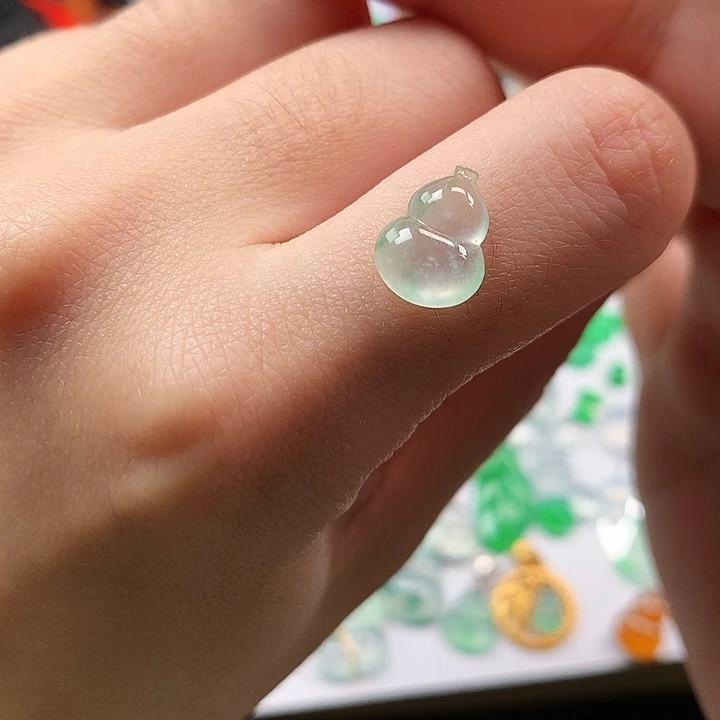 翡翠吊坠(不含链)未镶嵌葫芦