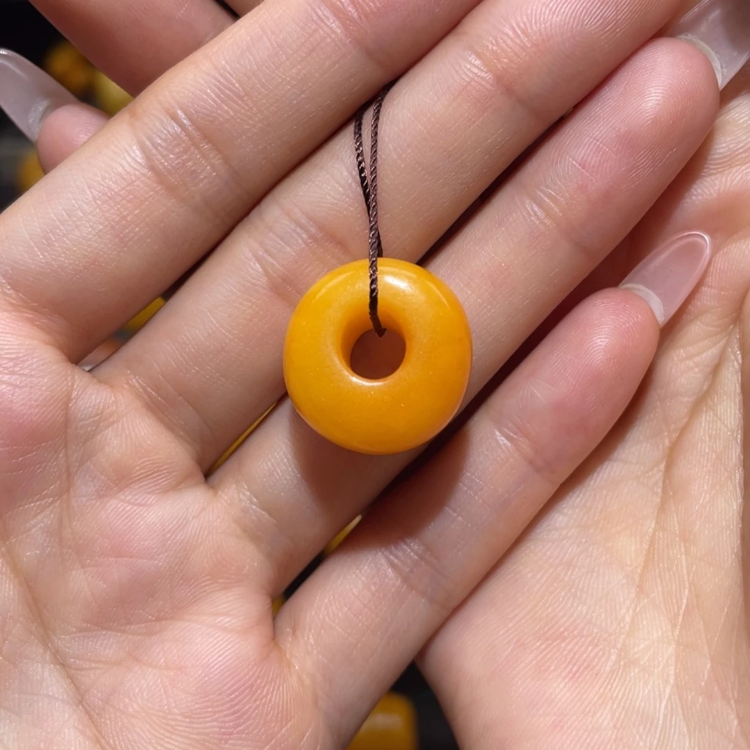 【闪购商品】琥珀裸石未镶嵌饼子