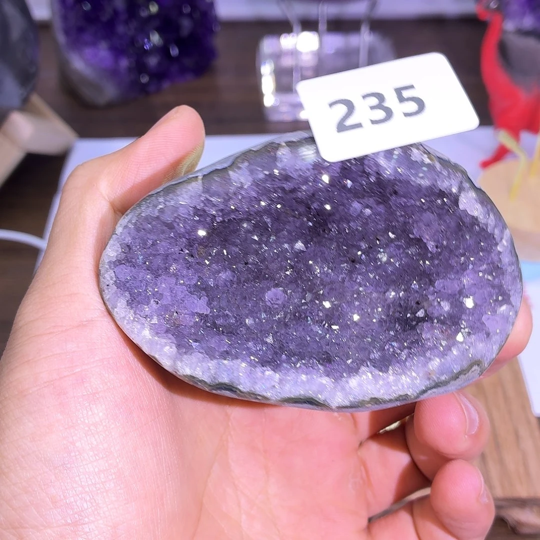 紫晶未镶嵌大型摆件（非配饰）