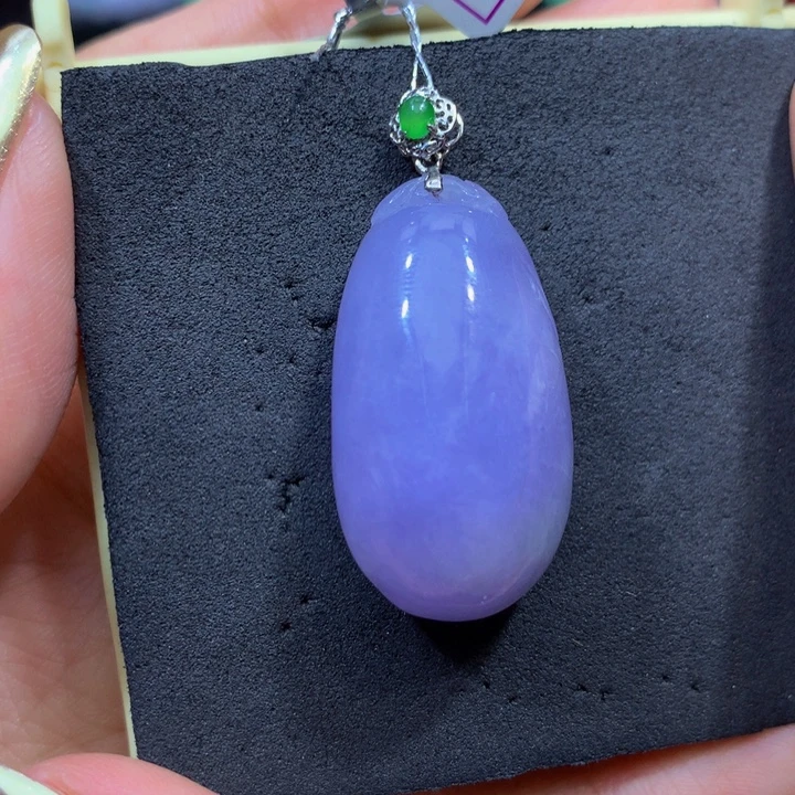 翡翠18K金镶嵌颈饰翡翠