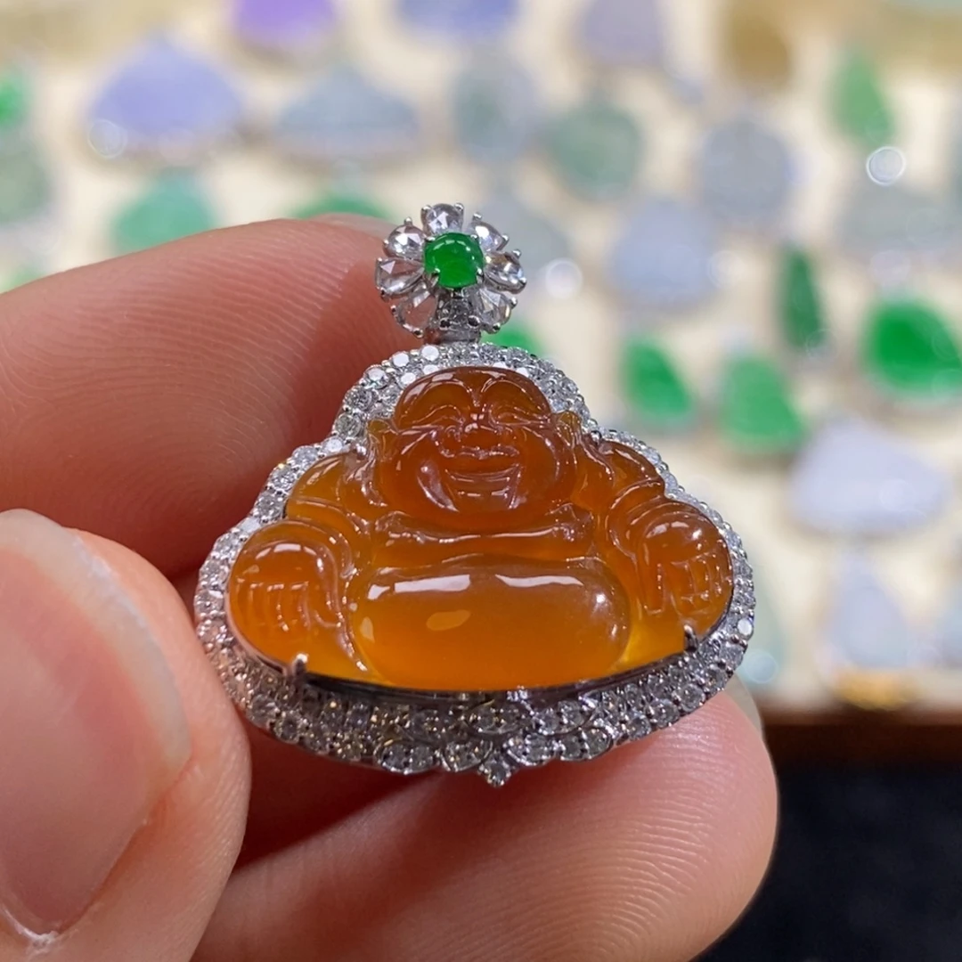 翡翠18K金镶嵌颈饰