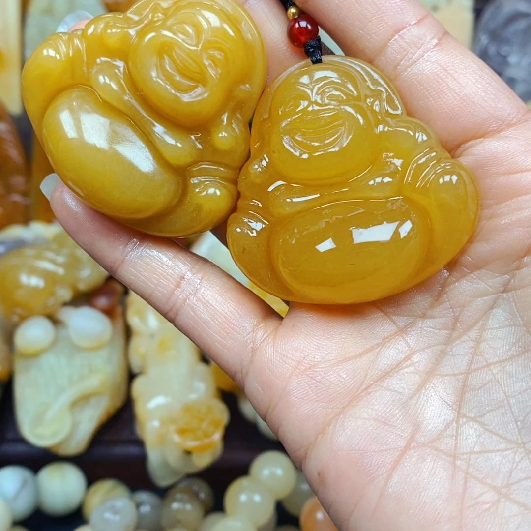 石英质玉（黄龙玉）未镶嵌颈饰