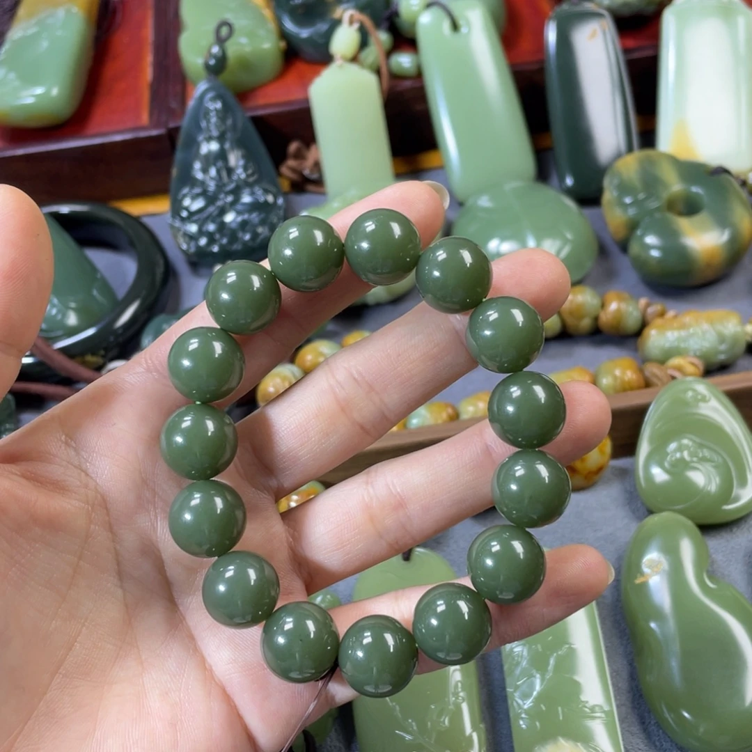 岫岩老玉（透闪石质玉）未镶嵌挂件