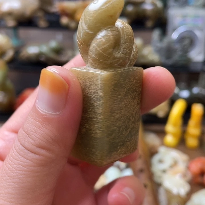 和田玉（糖玉）未镶嵌颈饰