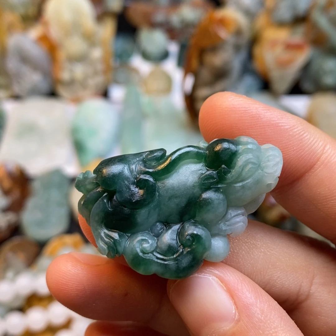 定制翡翠未镶嵌特色2