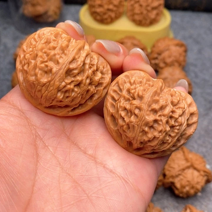 文玩核桃把件桃心宫灯42