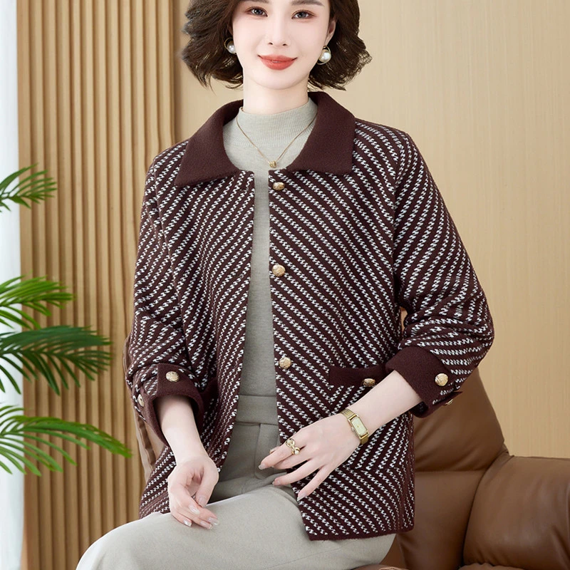 妈妈秋冬装洋气毛呢外套宽松大码上衣中老年女装春秋款高贵针织衫