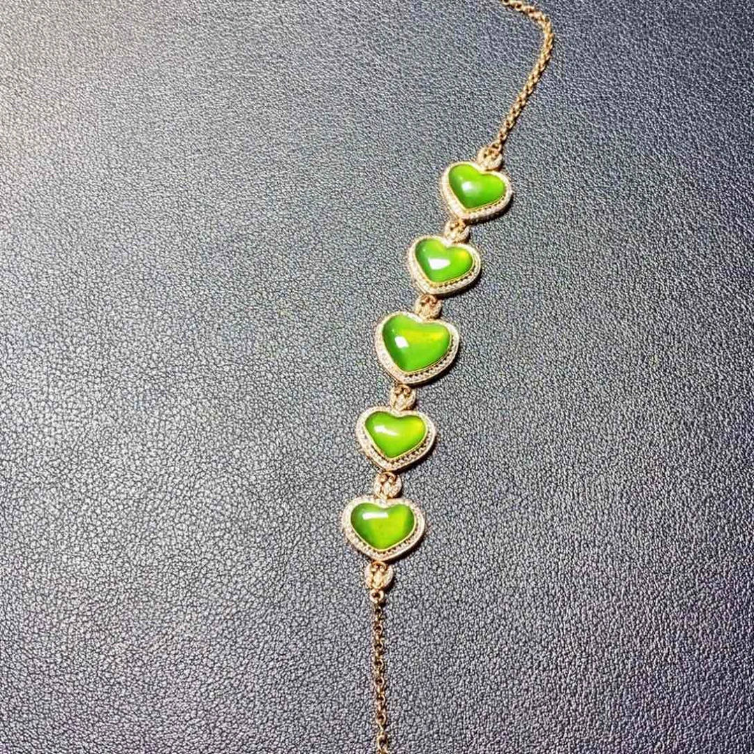 J***和田玉18K金镶嵌吊坠(不含链)