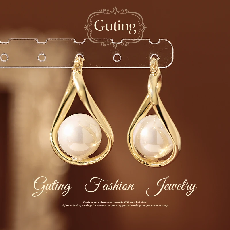 铜合金耳饰 23247金色扭纹U型耳扣耳圈女秋冬耳钉高级感耳饰耳环