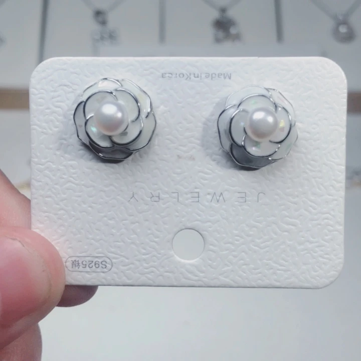 淡水珍珠耳饰未镶嵌