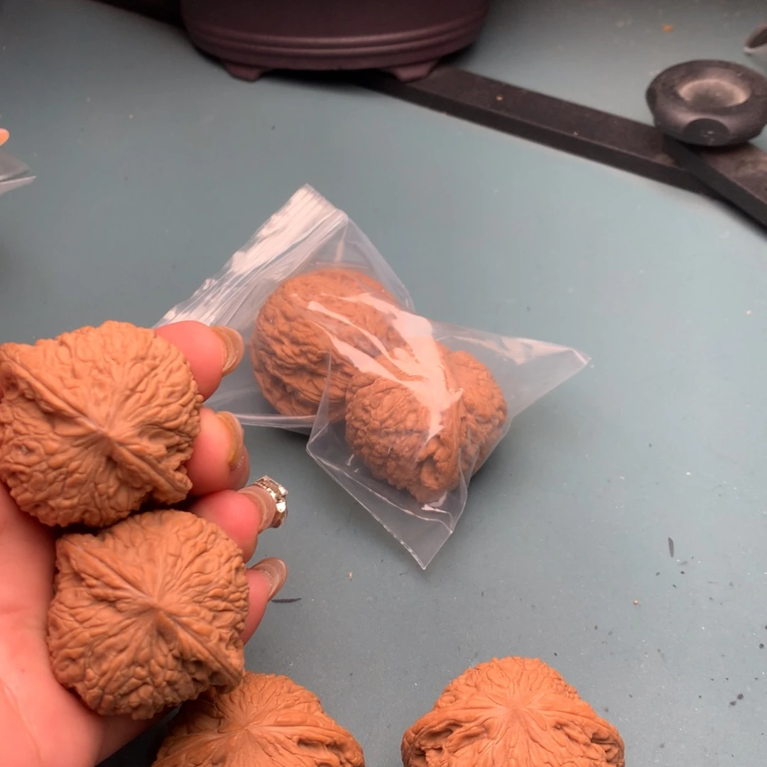 文玩核桃把件全品绣球4041