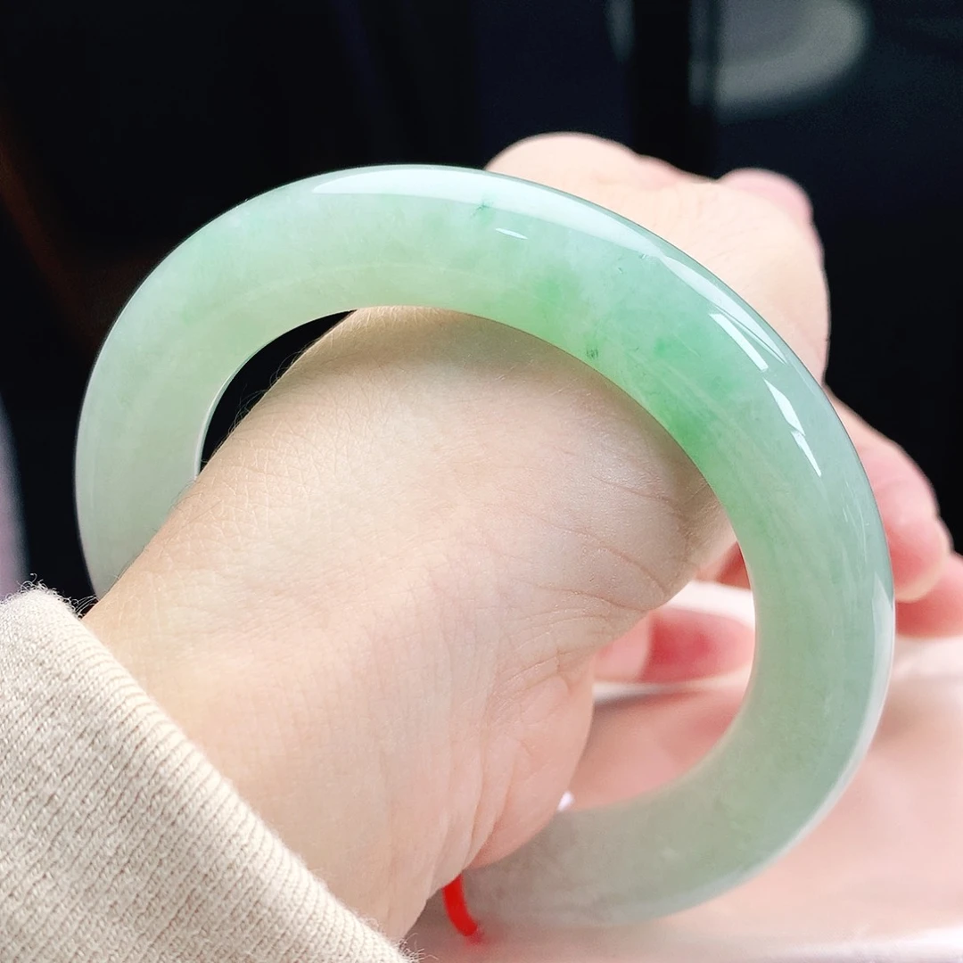 未镶嵌手镯翡翠57胖金丝绿