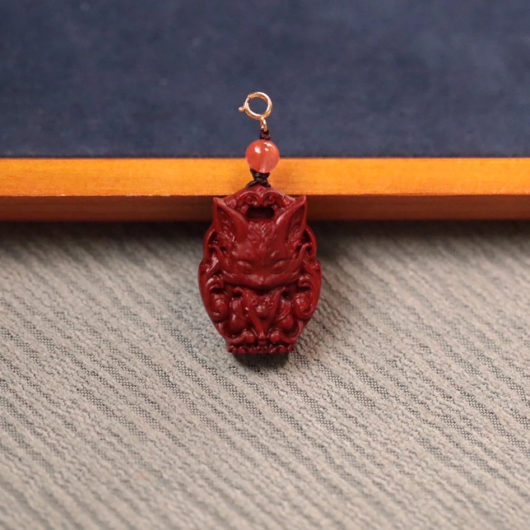 印度小叶紫檀【凤九】吊坠尺寸：2.2x2.9x0.8cm