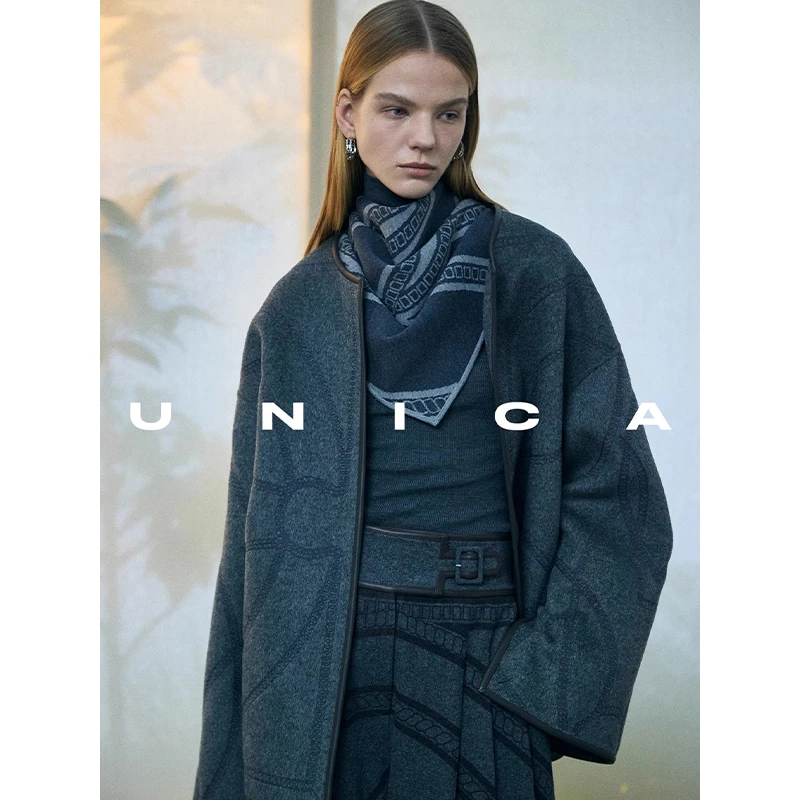 UNICA/摩登经典小马系列_重磅小马图腾logo绳绣皮边羊毛大衣外套