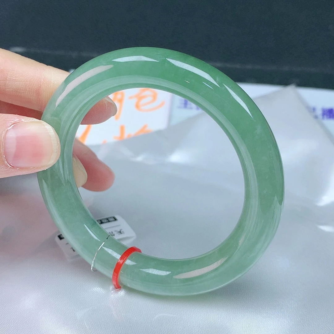 翡翠手镯未镶嵌53胖