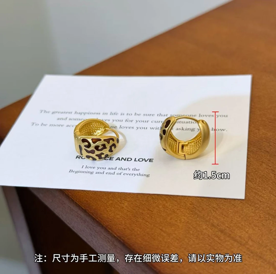 铜合金耳饰 2025轻奢百搭两戴豹纹金色耳环耳扣