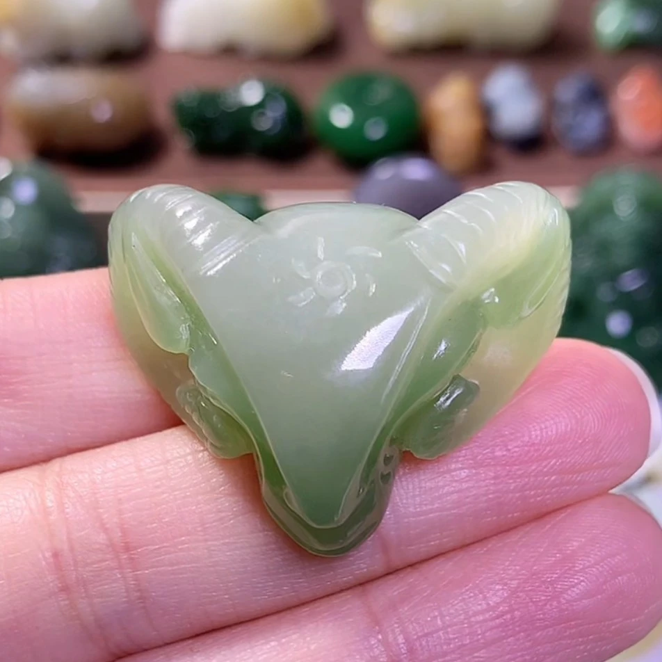 和田玉挂件未镶嵌