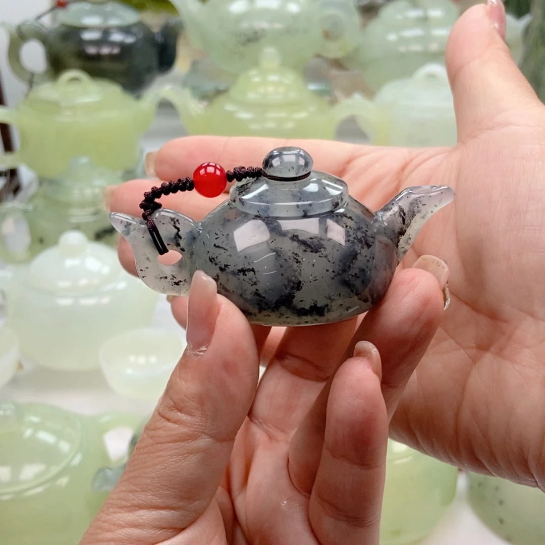 蛇纹石玉未镶嵌壶