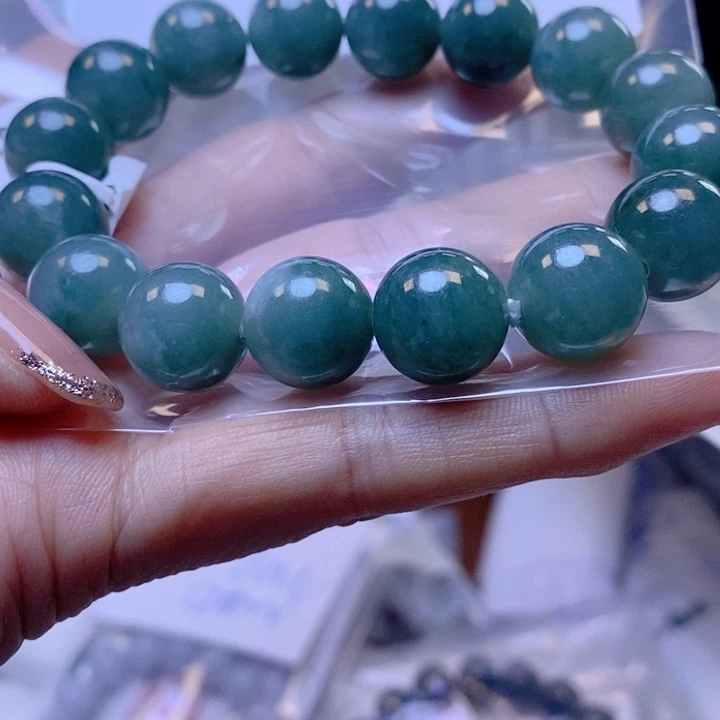定制翡翠未镶嵌珠串