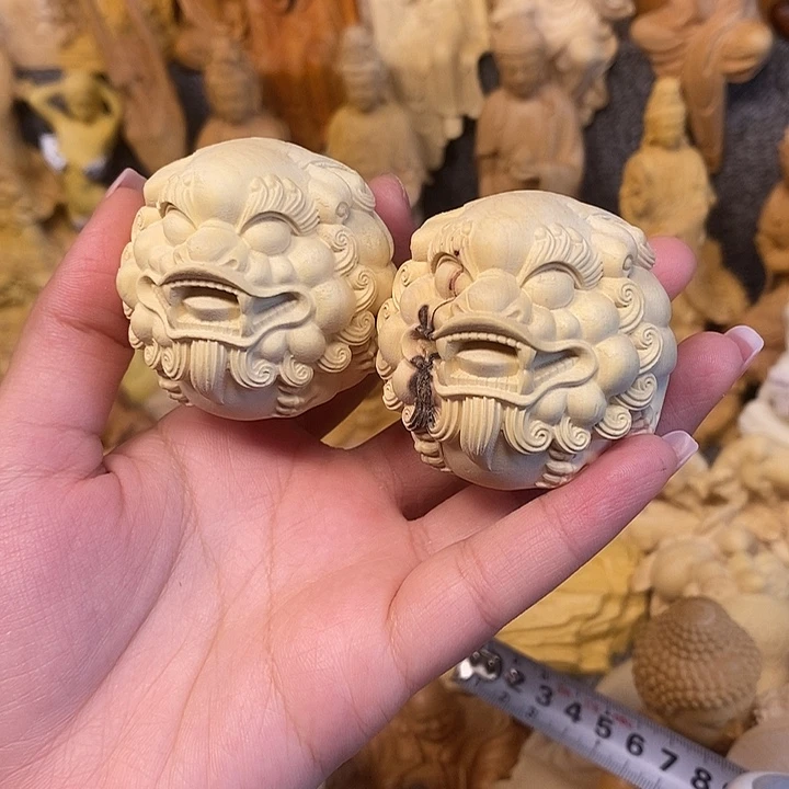 黄杨木黄杨木瑕疵貔貅手球