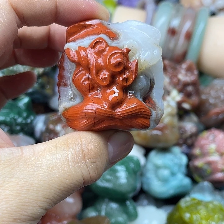 石英岩玉未镶嵌醒狮