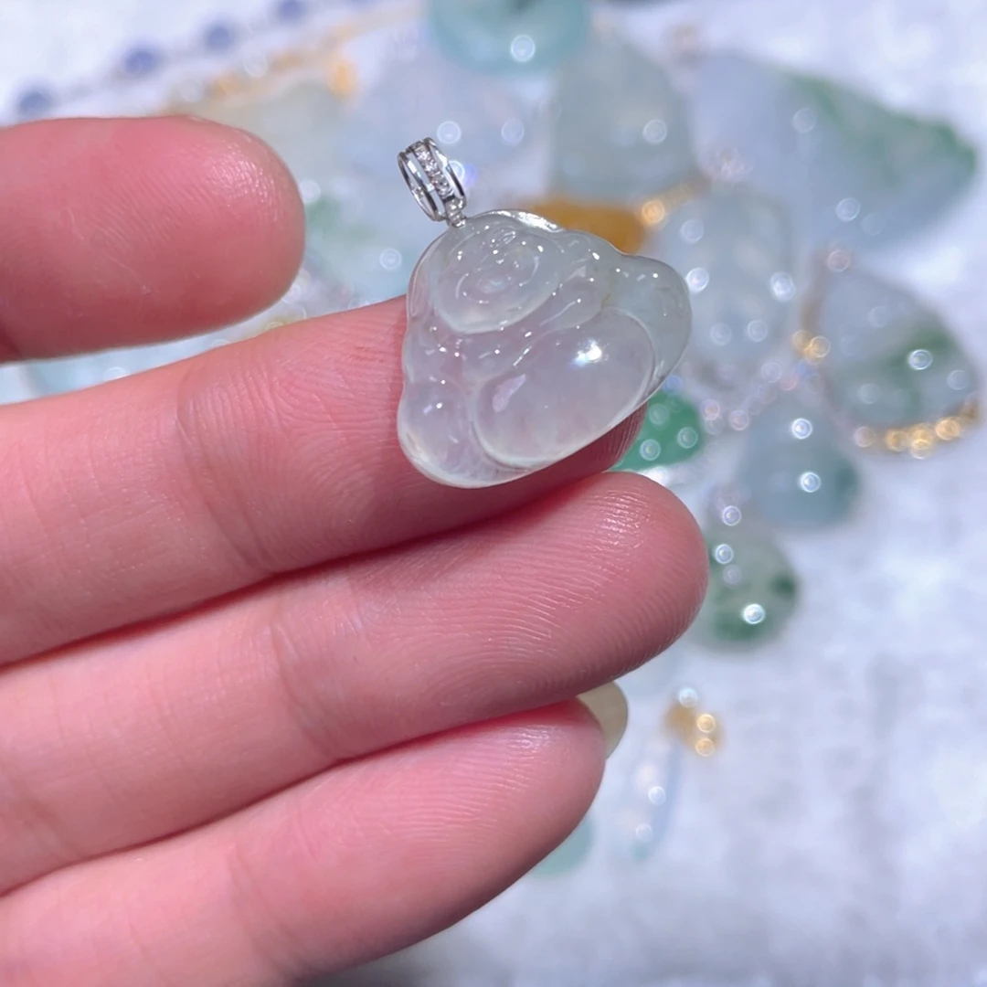 翡翠18K金镶嵌颈饰翡翠