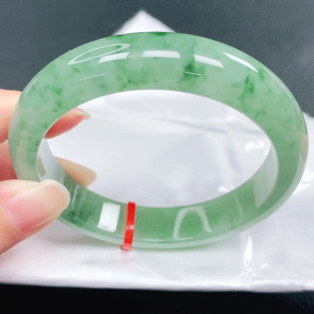 翡翠未镶嵌手镯58圈