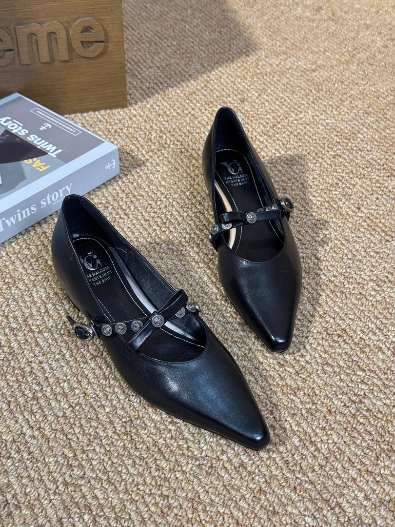 973【幽暗】黑色欧洲站2025一字带蝴蝶结小尖头单鞋C【内增高5cm】